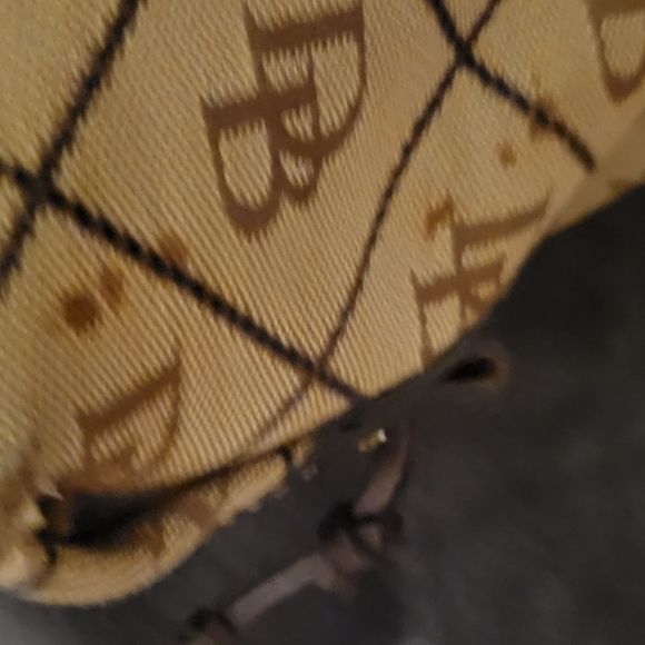 Dooney & Bourke Signature Shoulder Bag - Picture 5 of 6